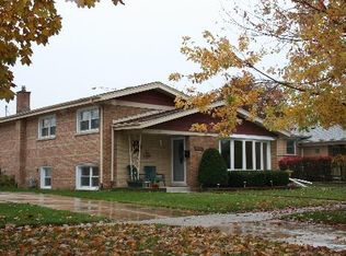 10000 Maple Ave, Oak Lawn, IL 60453