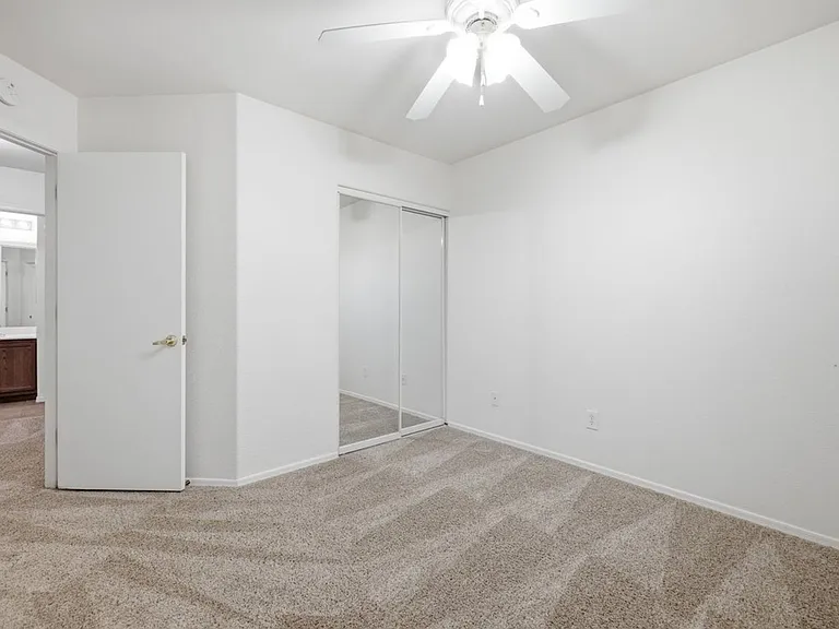 6790 S Parliament Dr — Photo 14