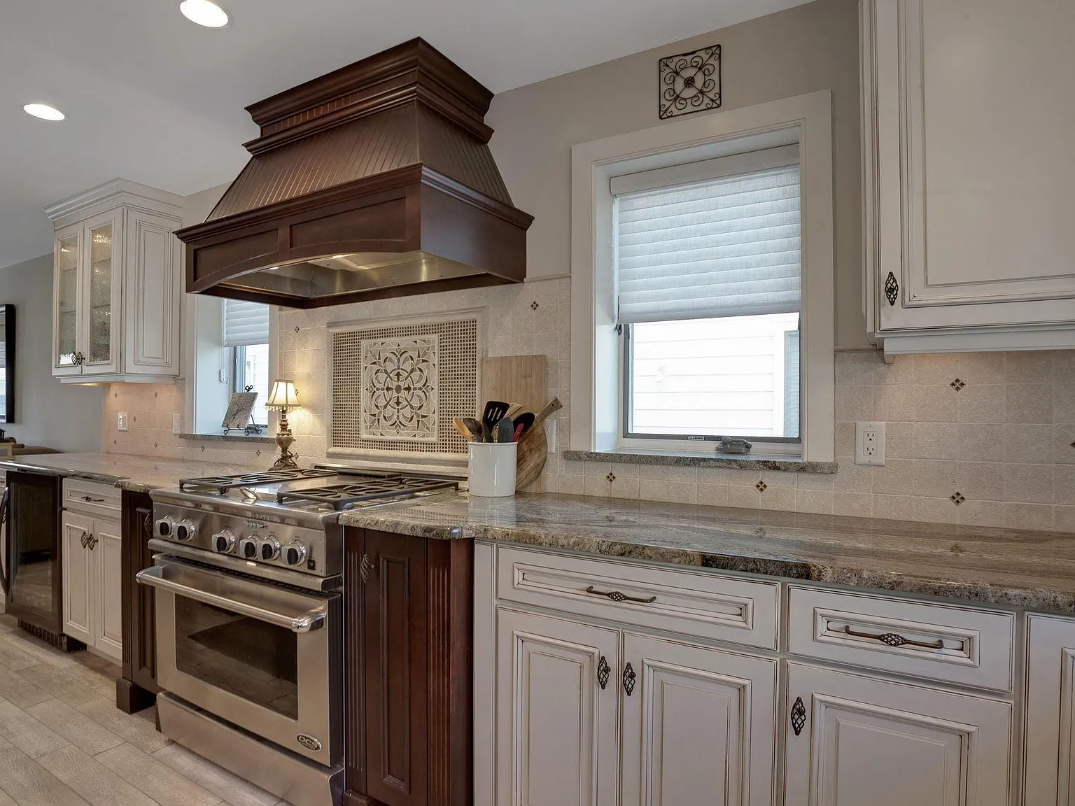 5 bed, 3.5 bath, $3,750 — Photo 3