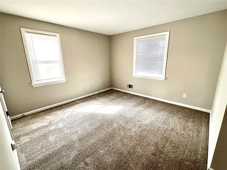 2431 Westside Dr — Photo 16