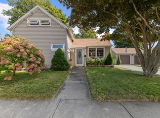 40 Lester Ave, Pawcatuck, CT 06379