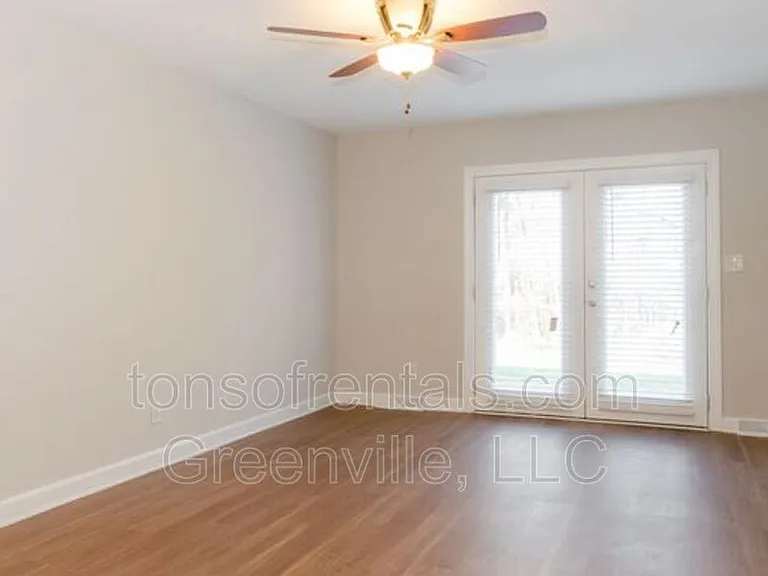 111 Becky Don Dr #15 — Photo 3