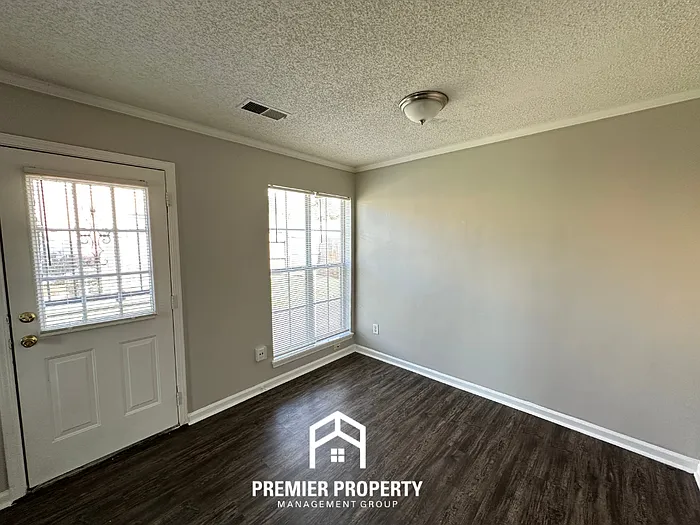 6600 Elkgate Dr — Photo 5