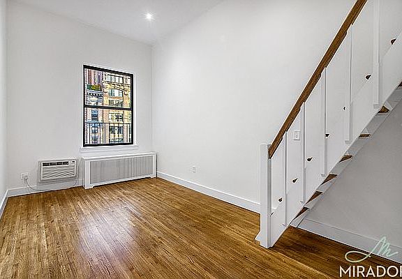 4th image of 26 E 13th St APT 5G