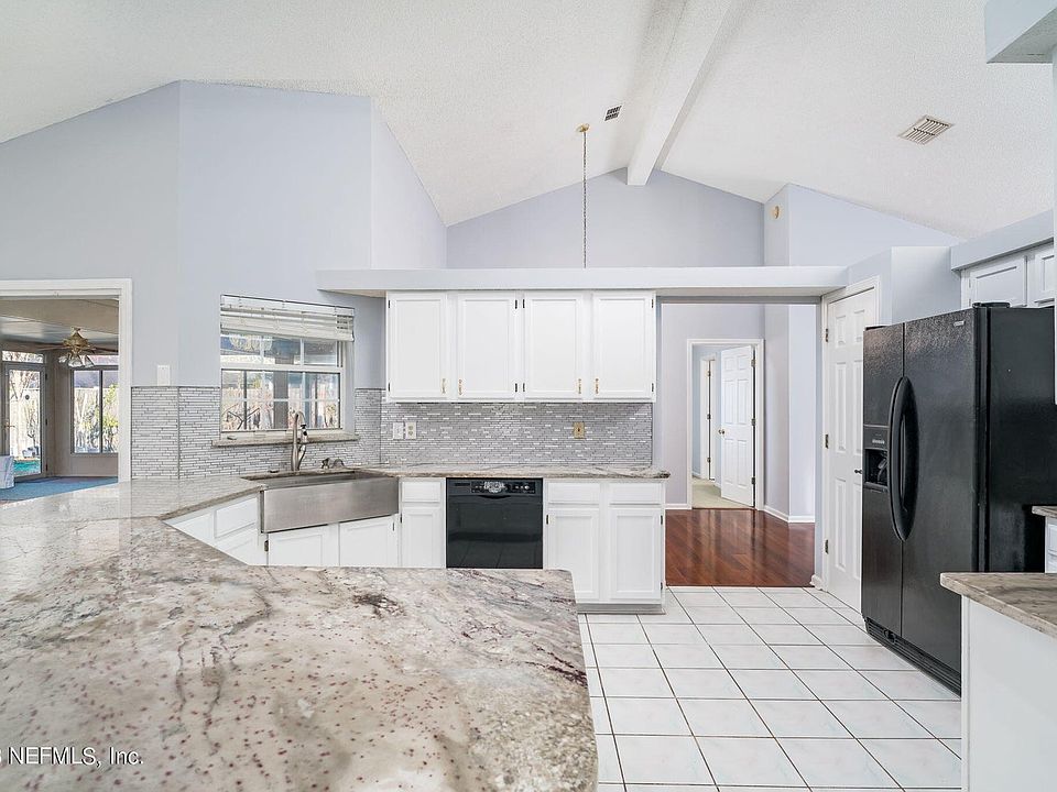 1st image of 8976 Easton River Dr