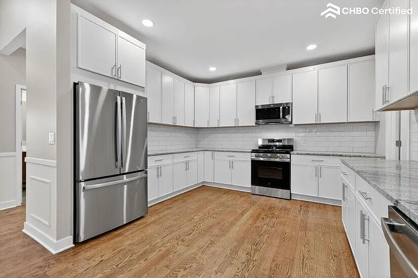 Furnished Executive Rental — Photo 4