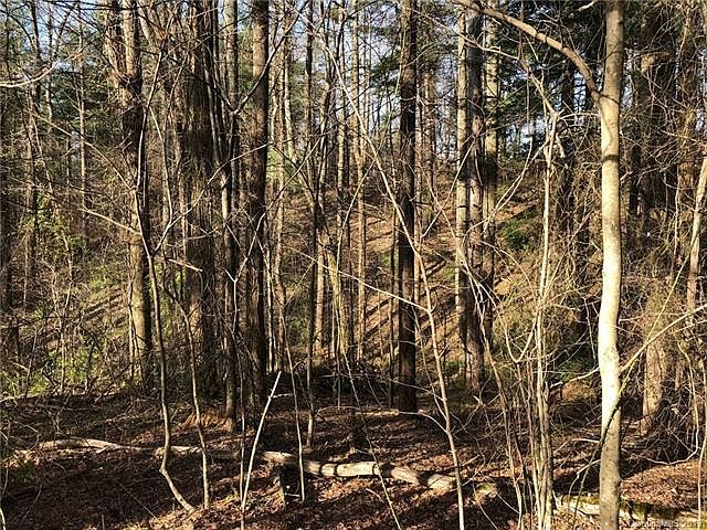 2nd image of 228 Twin Lakes Dr #8