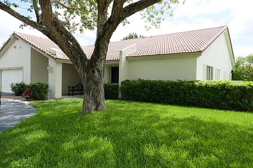 1066 NW 97th Ave Photo 1