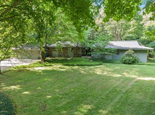 4220 Oakland Dr, Kalamazoo, MI 49008