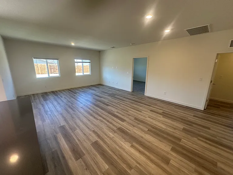 1782 Timberland Dr — Photo 3
