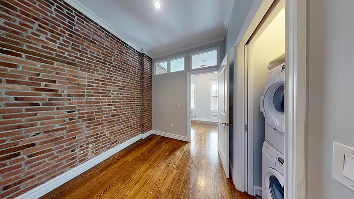 Rented by Bond New York | media 24