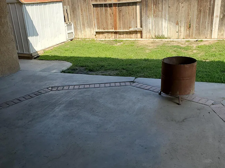5908 Lugene Ave — Photo 14