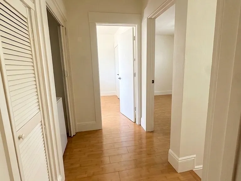 2597 Telegraph Ave #D — Photo 16