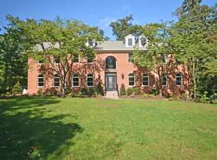 23 Whispering Way, Warren, NJ 07059