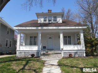 822 Grand Ct, Davenport, IA