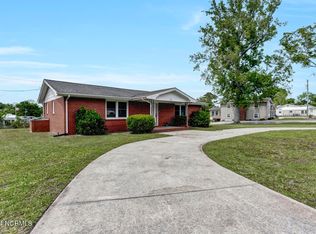 251 Fulcher Landing Rd, Sneads Ferry, NC 28460