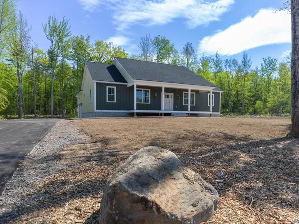 25 Tomahawk Lane, Berwick, ME 03901