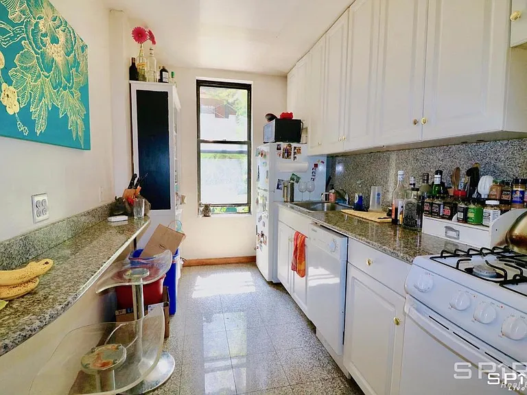 201 W 94th St #2C — Photo 2