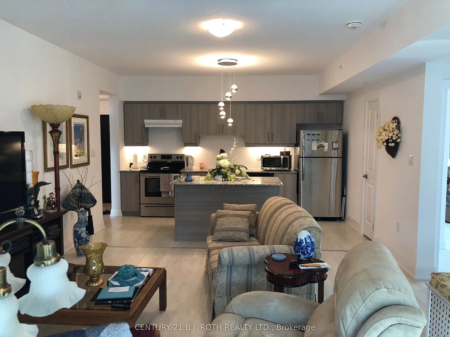 3 bed, $2,550 — Photo 4