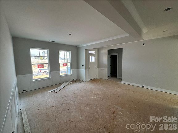3rd image of 1353 Knob Creek Dr