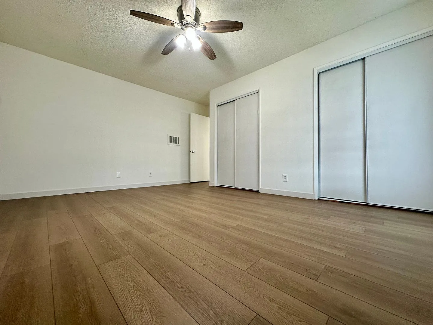 4141 Rosecrans Ave — Photo 4