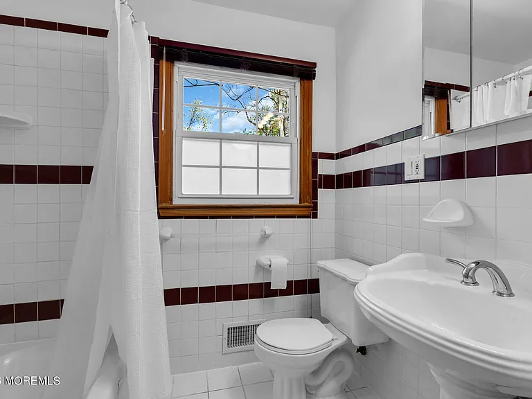 1112 Wildwood Ave — Photo 11