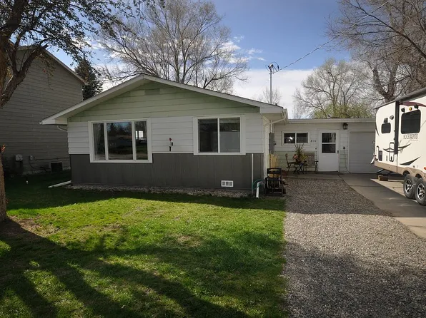 810 W 7th St, Laurel, MT 59044