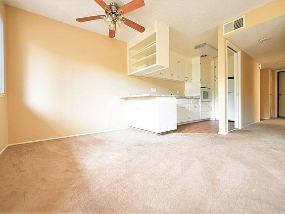 5th image of 1705 Carmel Dr APT 306