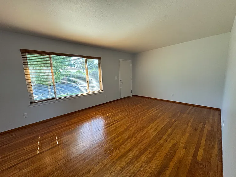 4501 Pasadena Ave — Photo 13