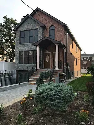 Rented by Elite Real Estate Group 1 LLC | media 22