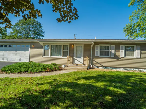654 Nome Rd, Valparaiso, IN 46385