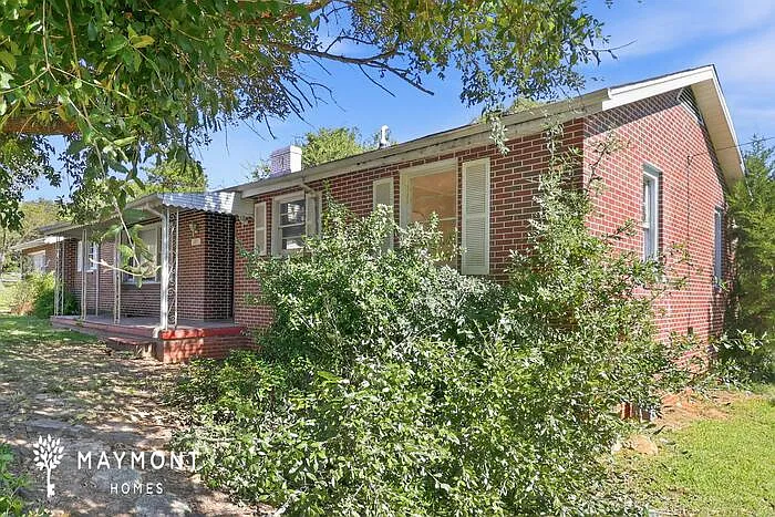 3 bed, 1.5 bath, 1500 sqft, $1,395 — Photo 2
