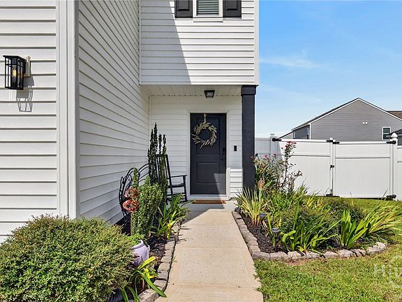 5th image of 102 Butternut Boulevard