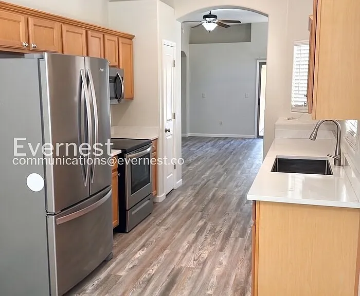2057 E Calle Arroyo Lindo — Photo 6