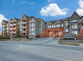 15 NW Everstone Dr SW #413, Calgary, AB T2Y5B5