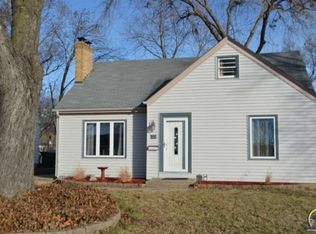 164 SW 27th St, Topeka, KS 66611