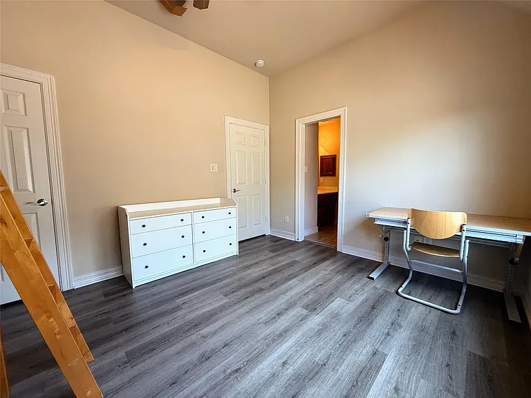 4702 Payton Chase Ln — Photo 45