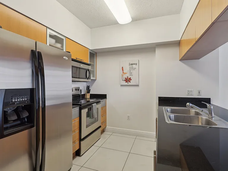 1700 N Bayshore Dr #2805 — Photo 22