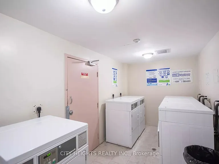 626 1st St #101 — Photo 9