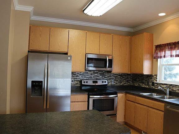 4th image of 1332 Eisenhower Ln