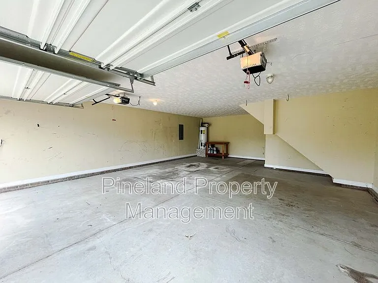 1621 Kershaw Loop — Photo 20