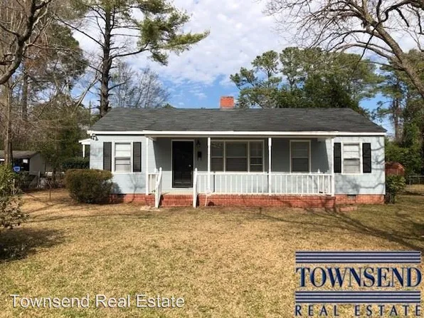 2710 Pecan Dr, Fayetteville, NC 28303
