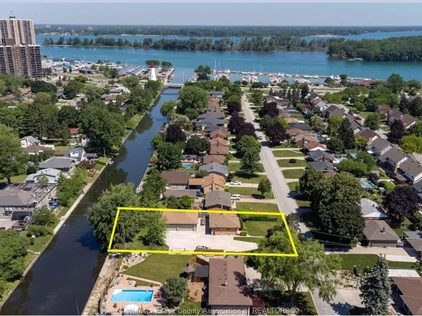 493 Bertha Ave, Windsor, ON N8P 1B6