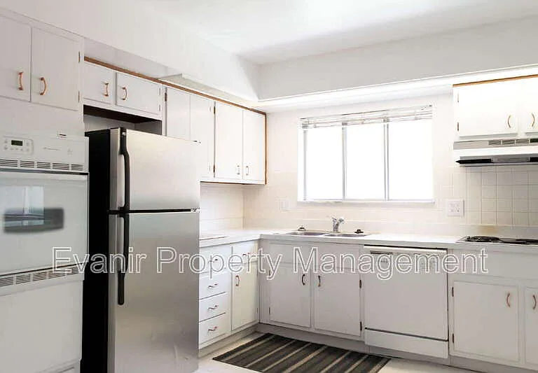 528 Heather Dr #1 — Photo 11