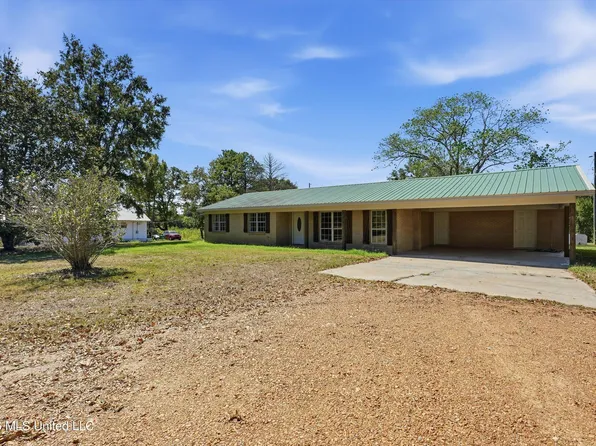 2395 Mowdy Rd, Walnut Grove, MS 39189