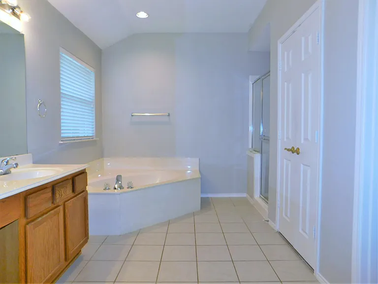 3721 Calvert Ln — Photo 15