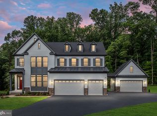 2791 Lake Retreat Dr, Herndon, VA 20171