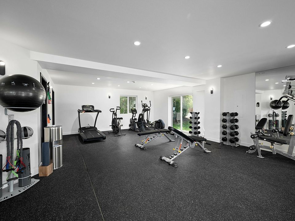 44-3420 McLeod Rd (2)