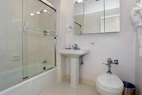 1st image of 440 Davis Ct APT 1616