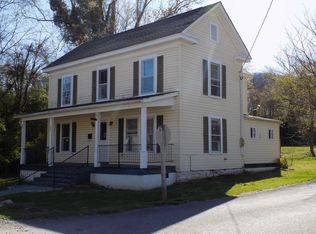 900 Memorial Blvd, Narrows, VA 24124